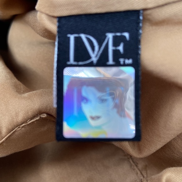 Diane Von Furstenberg $525 for NEIMAN Marcus size 4 or small Khaki DRESS - Picture 10 of 10